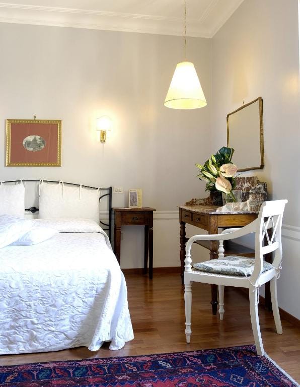 Hotel Lancelot — 2