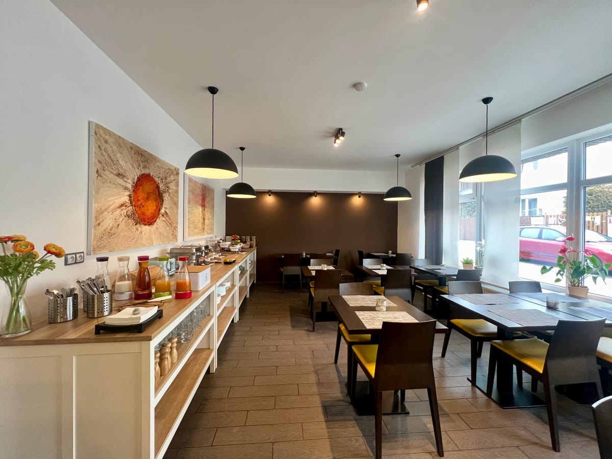 Grand Petit Hotel — 1