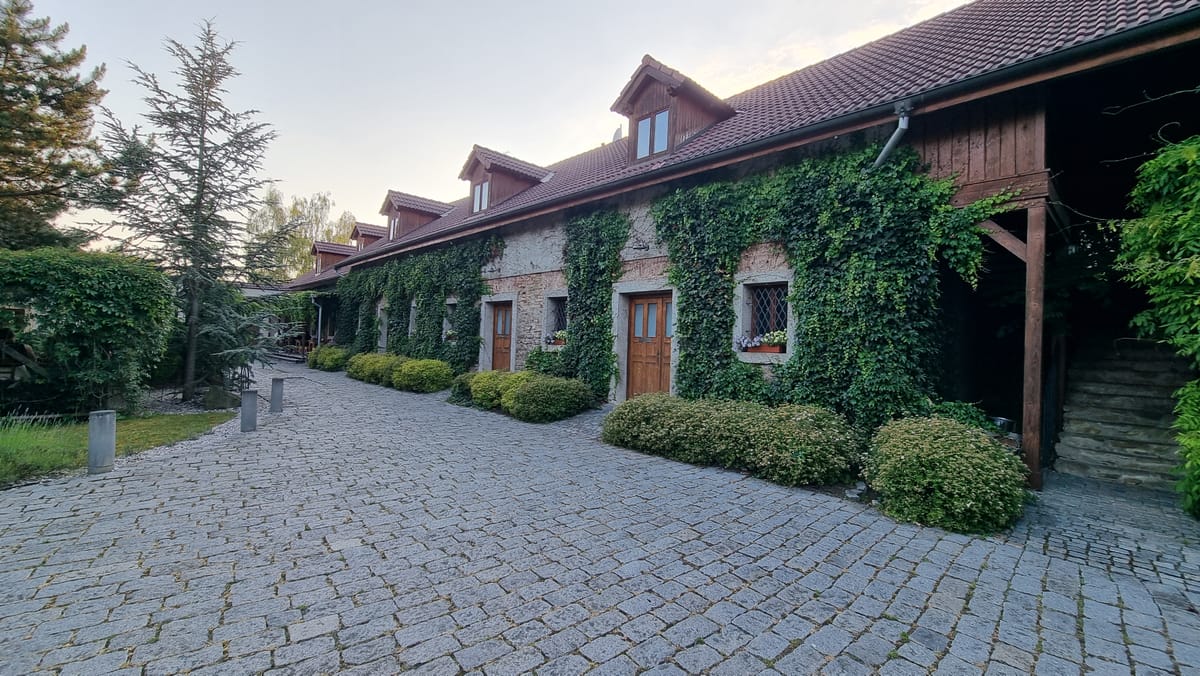 Restaurant and B&B Ve století — 1