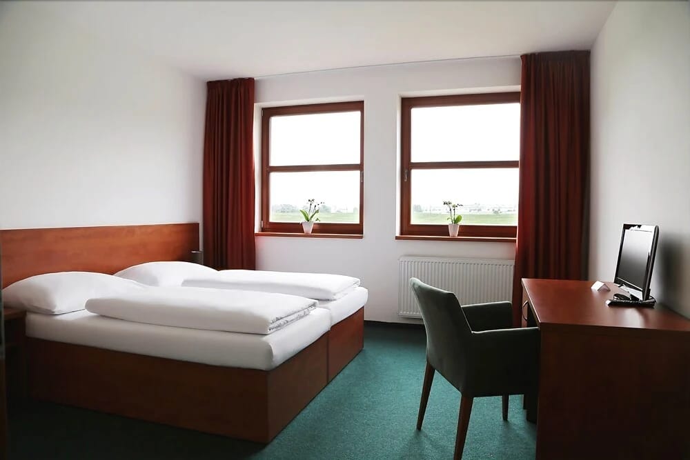 Sporthotel Hostivice — 2