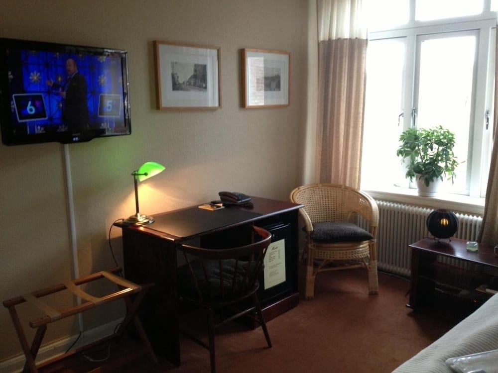 Hotel Lilton — 5