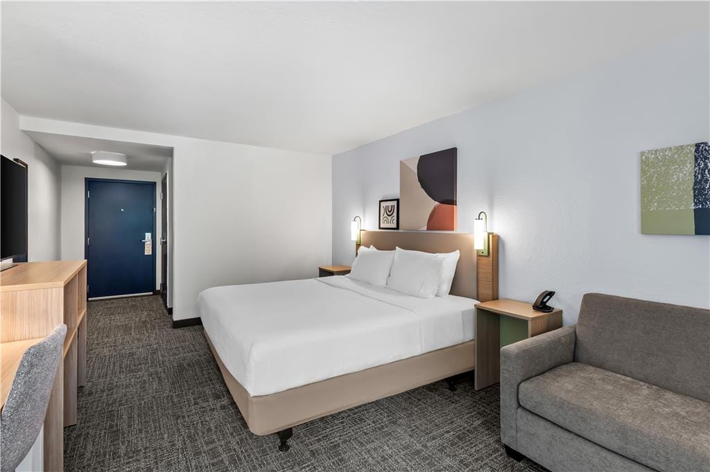 Spark by Hilton Alpharetta Roswell — 1