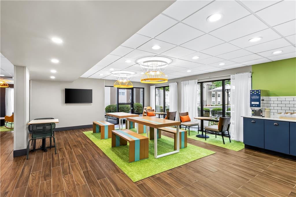 Spark by Hilton Alpharetta Roswell — 4