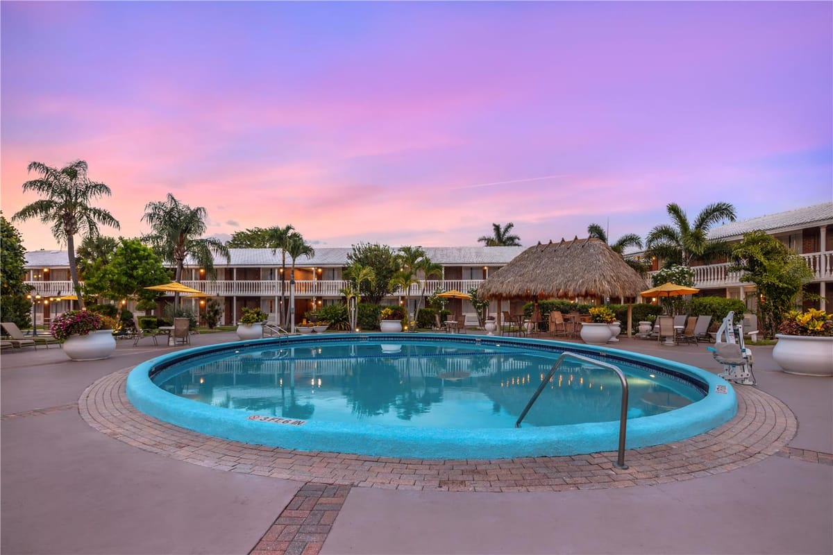 Best Western Palm Beach Lakes — 1