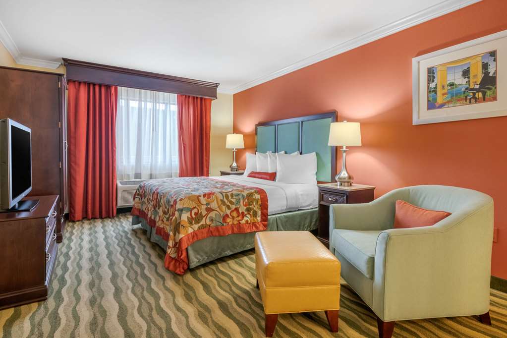 Best Western Plus Palm Beach Gardens Hotel & Suites and Conference Ct — 4