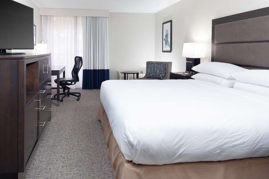 DoubleTree by Hilton Hotel and Executive Meeting Center Palm Beach Gardens — 4