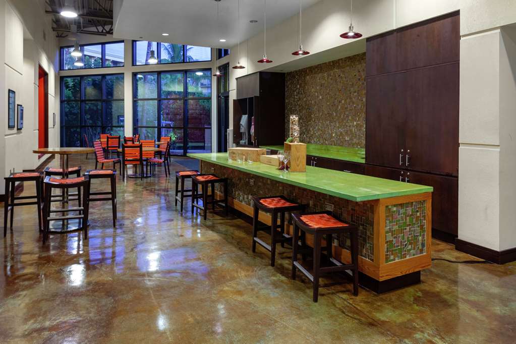 DoubleTree by Hilton Hotel and Executive Meeting Center Palm Beach Gardens — 5