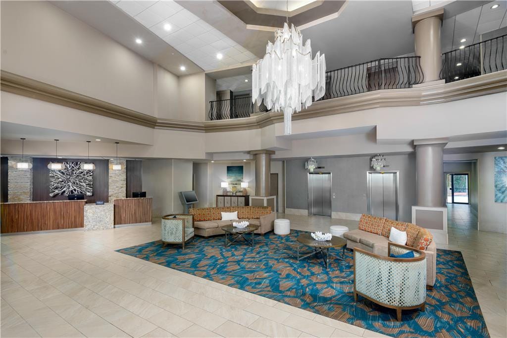 DoubleTree by Hilton Hotel West Palm Beach Airport — 1