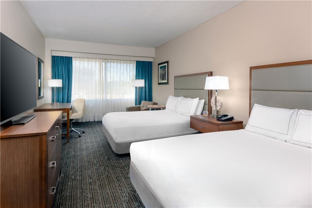 DoubleTree by Hilton Hotel West Palm Beach Airport — 4