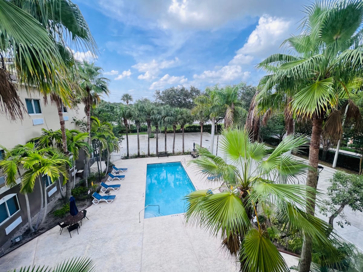 Holiday Inn Express West Palm Beach Metrocentre by IHG — 3