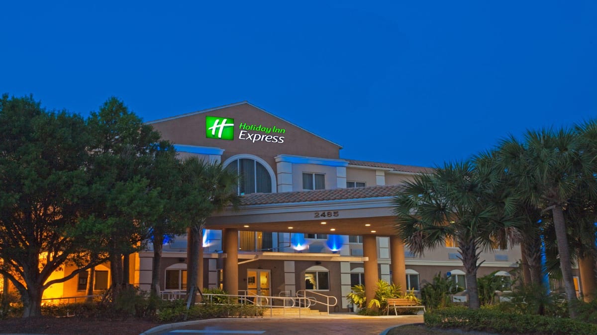 Holiday Inn Express West Palm Beach Metrocentre by IHG — 4