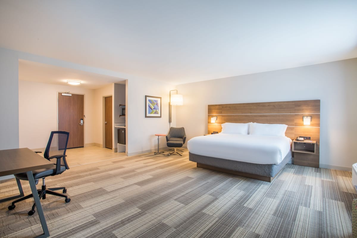 Holiday Inn Express & Suites Owings Mills-Baltimore Area by IHG — 1