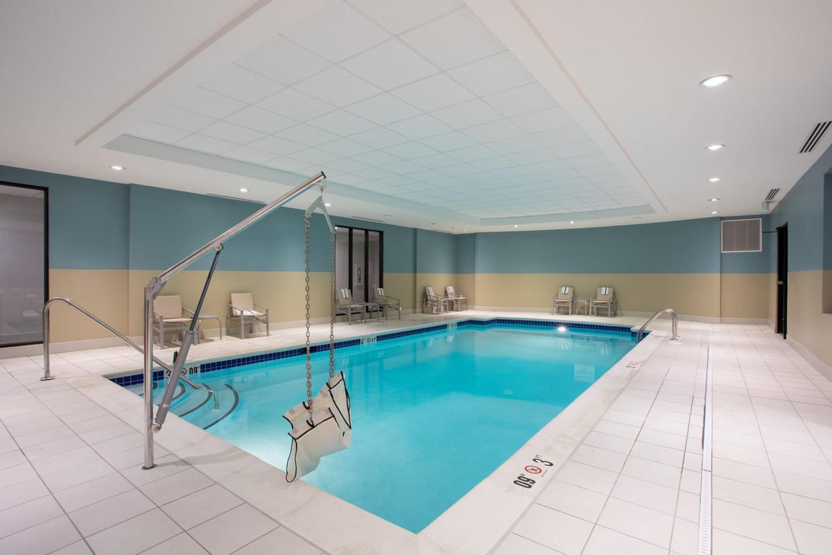 Holiday Inn Express & Suites Owings Mills-Baltimore Area by IHG — 4