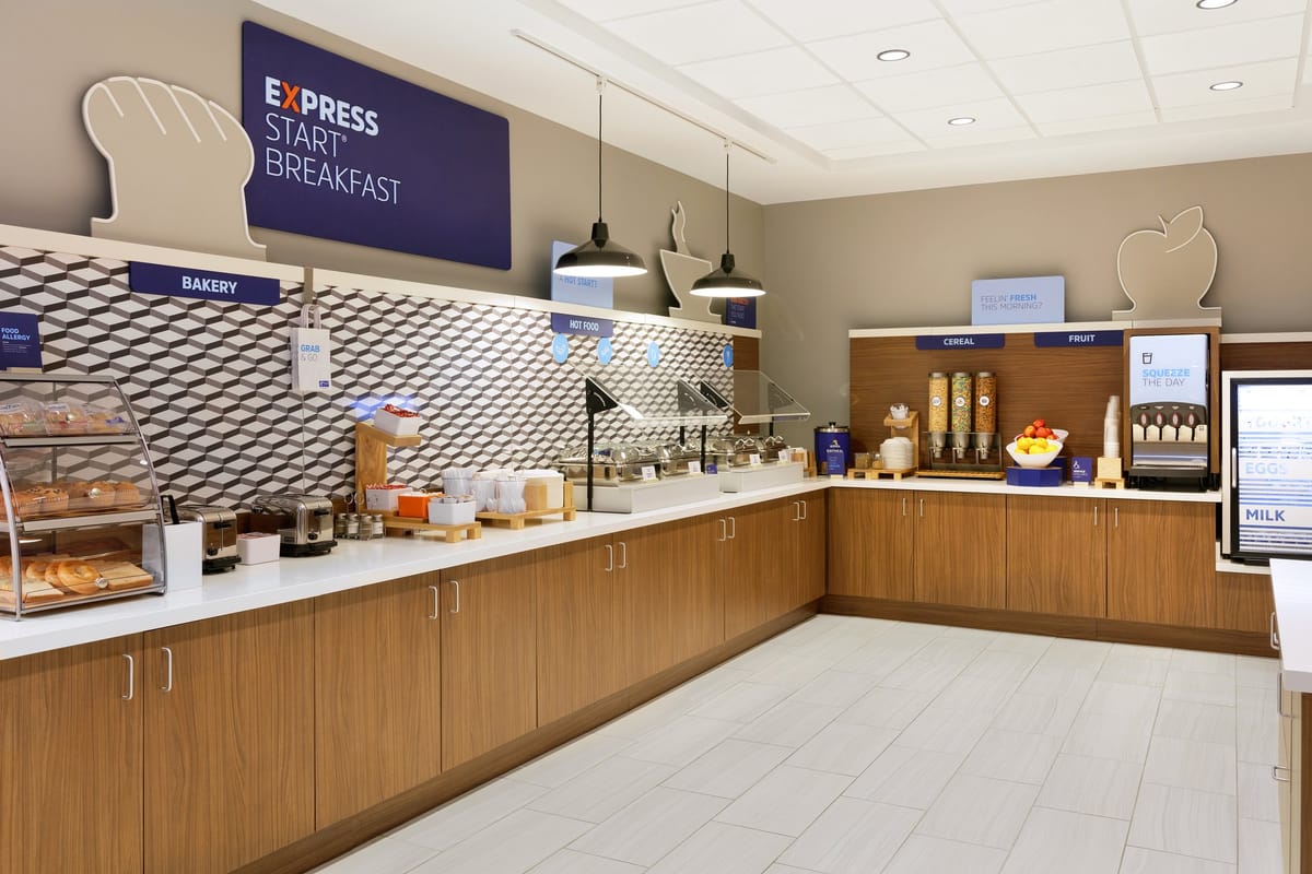 Holiday Inn Express & Suites Owings Mills-Baltimore Area by IHG — 5
