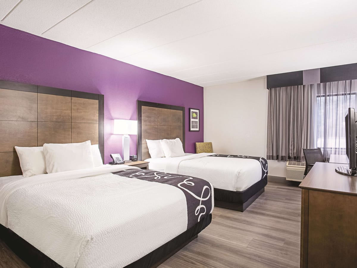 La Quinta Inn & Suites by Wyndham Baltimore N / White Marsh — 1