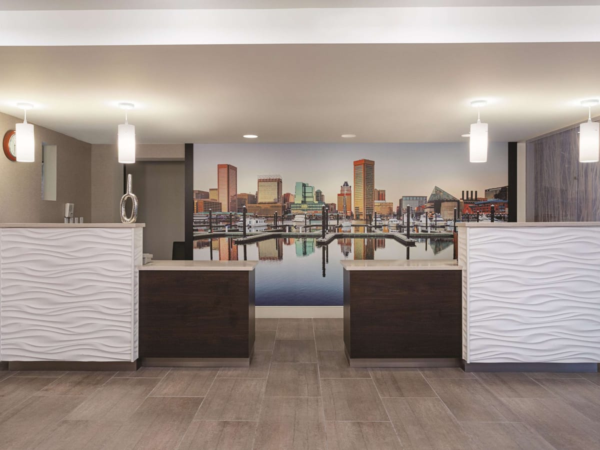 La Quinta Inn & Suites by Wyndham Baltimore N / White Marsh — 2
