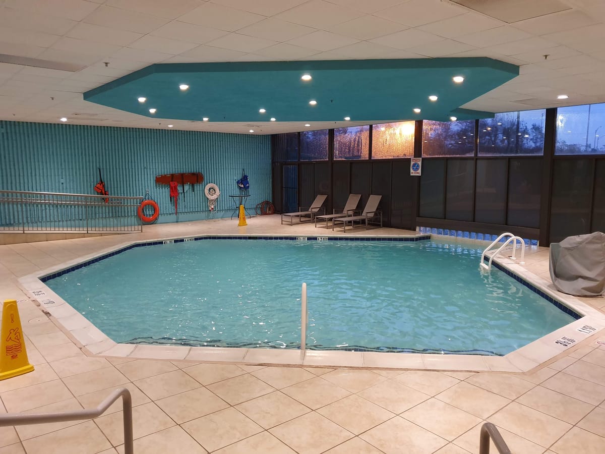 Crowne Plaza Newark Airport, an IHG Hotel — 2