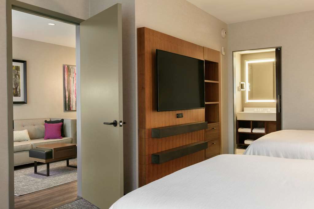 Embassy Suites by Hilton Berkeley Heights — 3