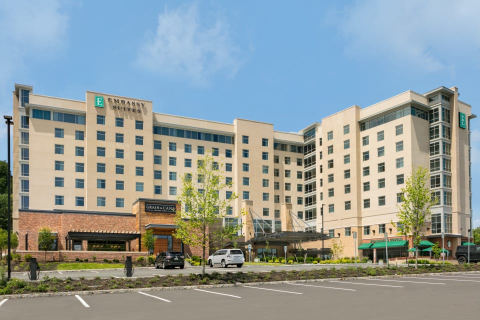 Embassy Suites by Hilton Berkeley Heights — 4