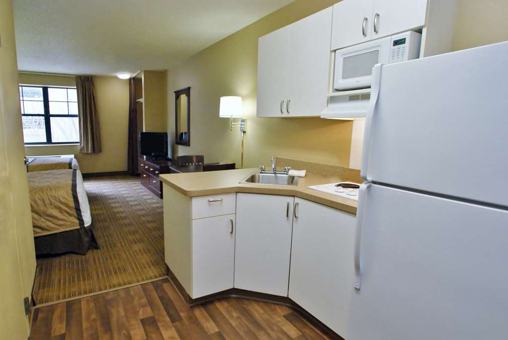 Extended Stay America Suites- Elizabeth - Newark Airport — 3