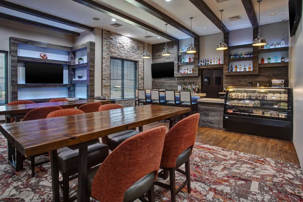 Hampton Inn & Suites Newark Airport Elizabeth — 1