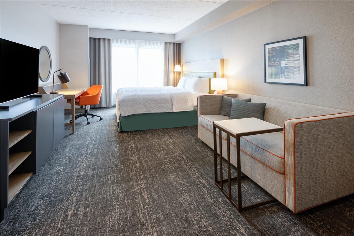 Hampton Inn & Suites Newark Airport Elizabeth — 5