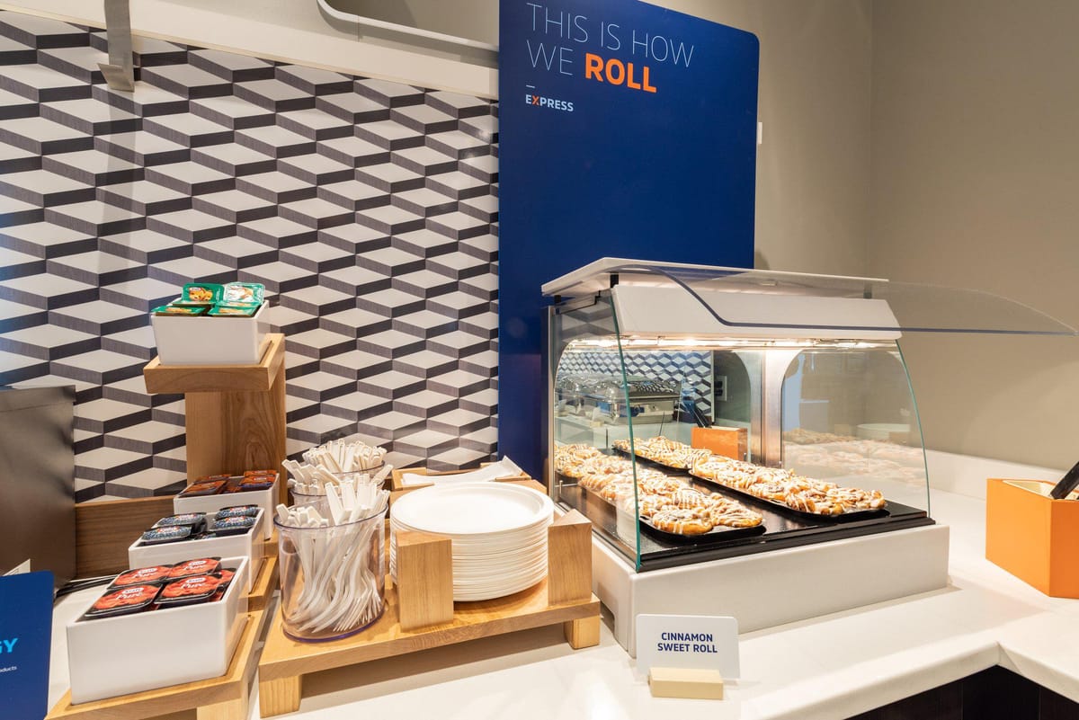 Holiday Inn Express Newark Airport – Elizabeth by IHG — 3