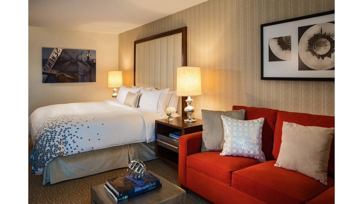 Renaissance Newark Airport Hotel — 2