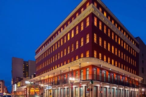Courtyard by Marriott New Orleans Downtown Near the French Quarter — 2