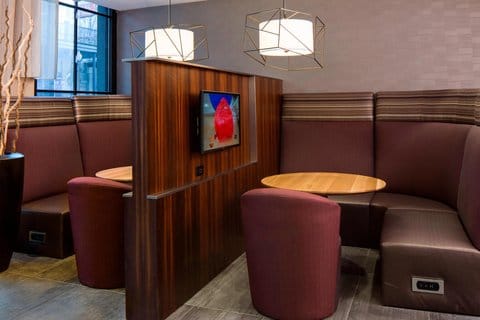 Courtyard by Marriott New Orleans Downtown Near the French Quarter — 3