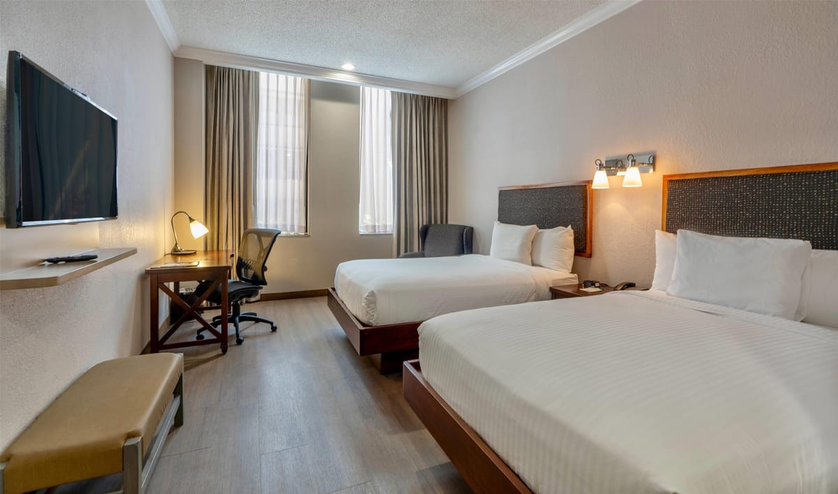 Wyndham Garden Baronne Plaza New Orleans — 3