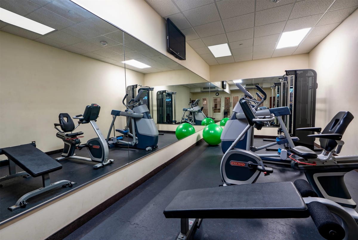 Wyndham Garden Baronne Plaza New Orleans — 4