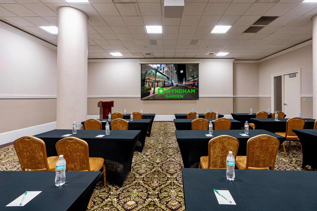 Wyndham Garden Baronne Plaza New Orleans — 5