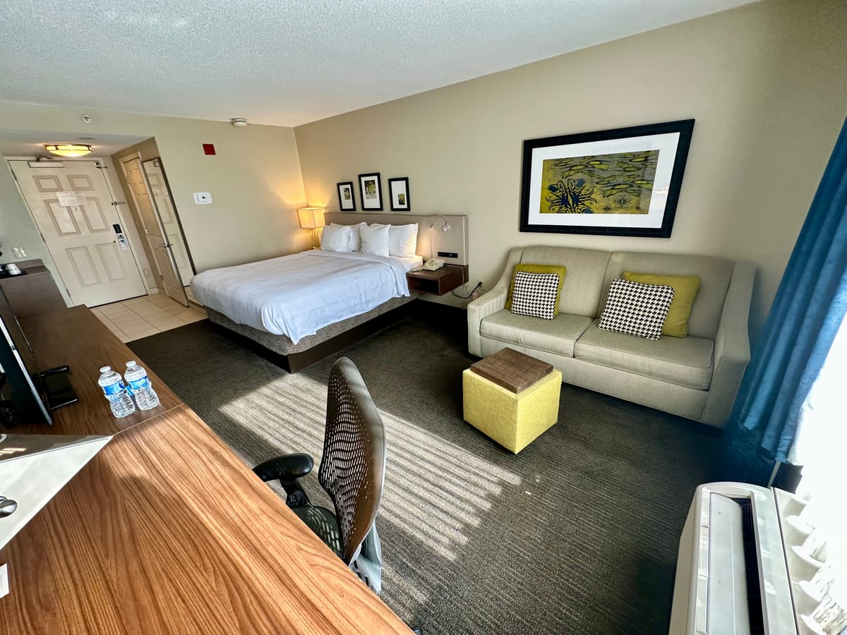 Hilton Garden Inn Westbury — 2