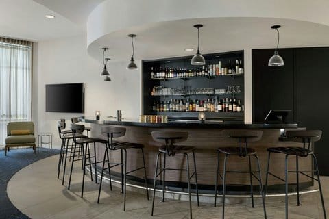 Courtyard by Marriott Republic Airport Long Island/Farmingdale — 2