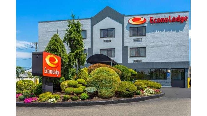 Econo Lodge Hicksville - Long Island — 4