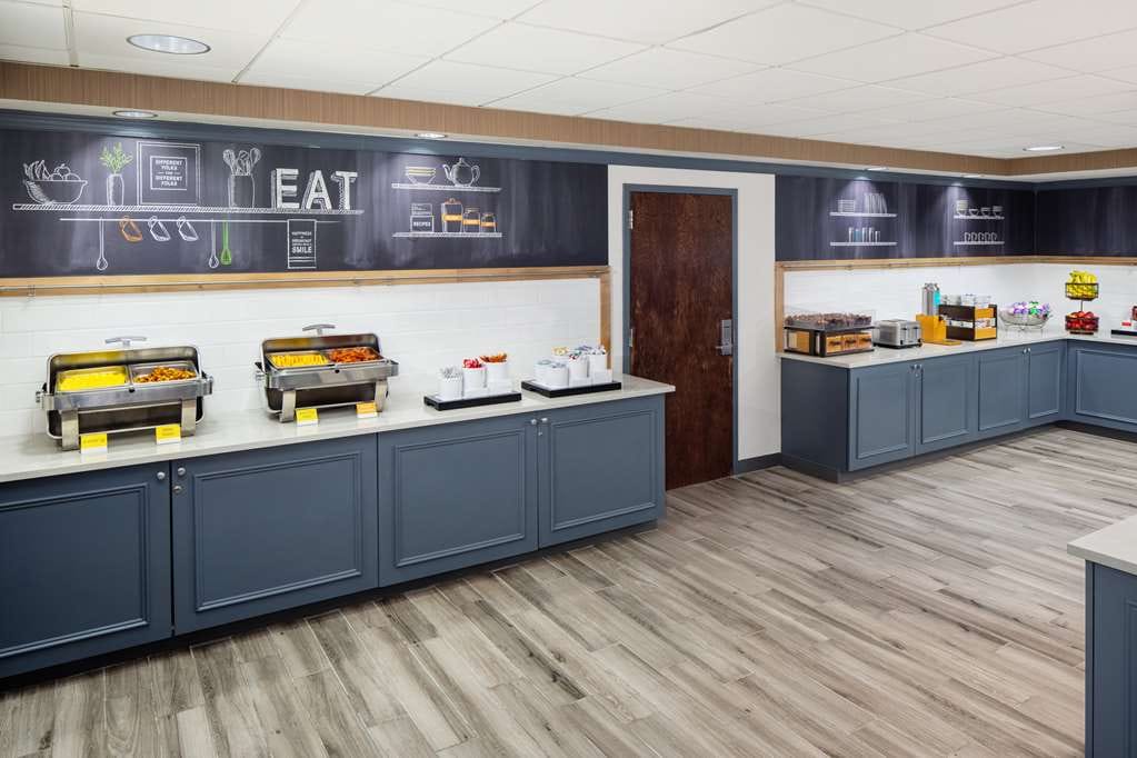 Hampton Inn Garden City Long Island — 2