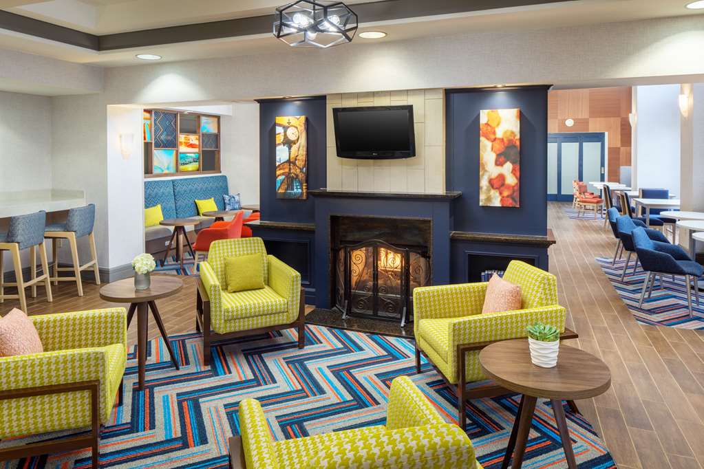 Hampton Inn Garden City Long Island — 4
