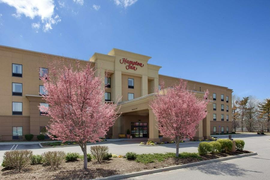 Hampton Inn Garden City Long Island — 5