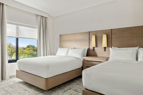 Residence Inn by Marriott Melville — 3