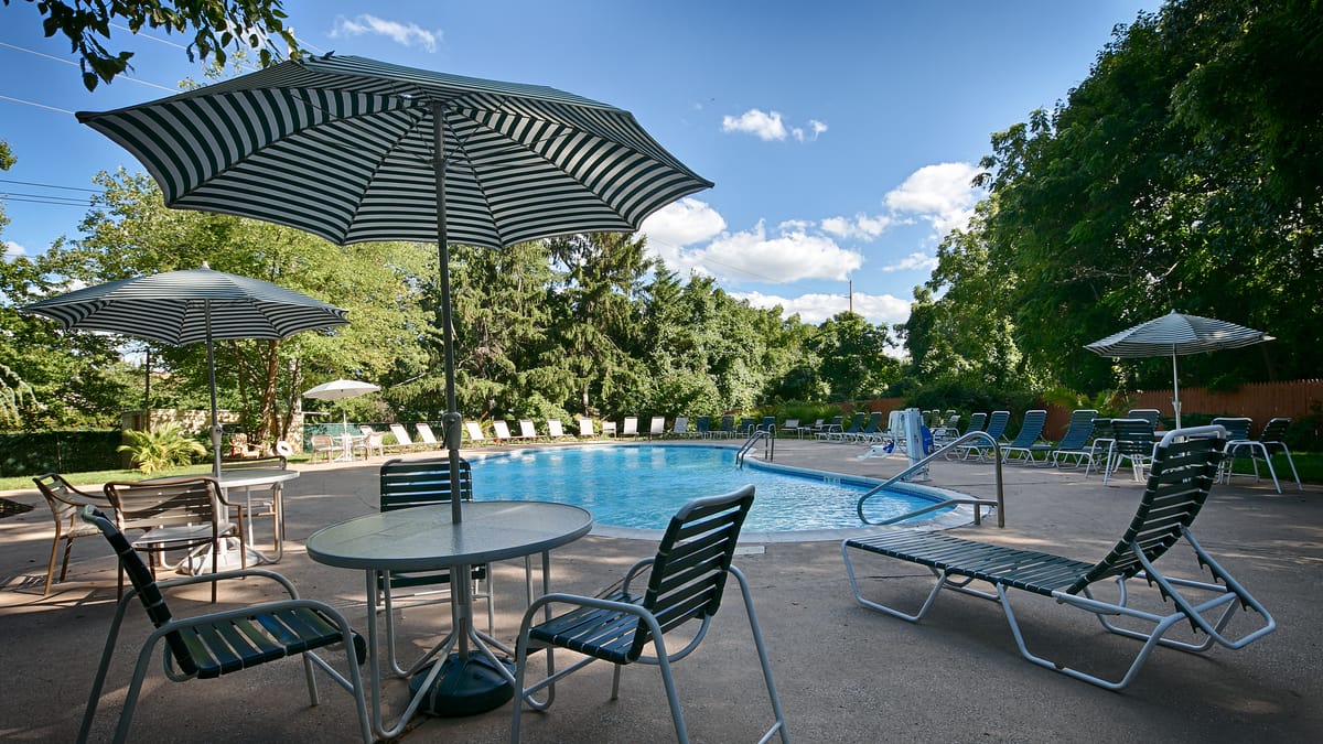 SureStay Plus by Best Western Woodbury Inn — 2