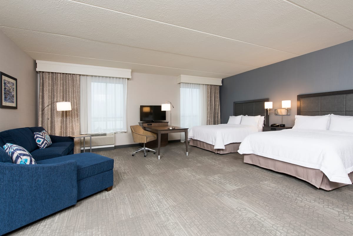 Hampton Inn & Suites Grand Rapids Downtown — 1