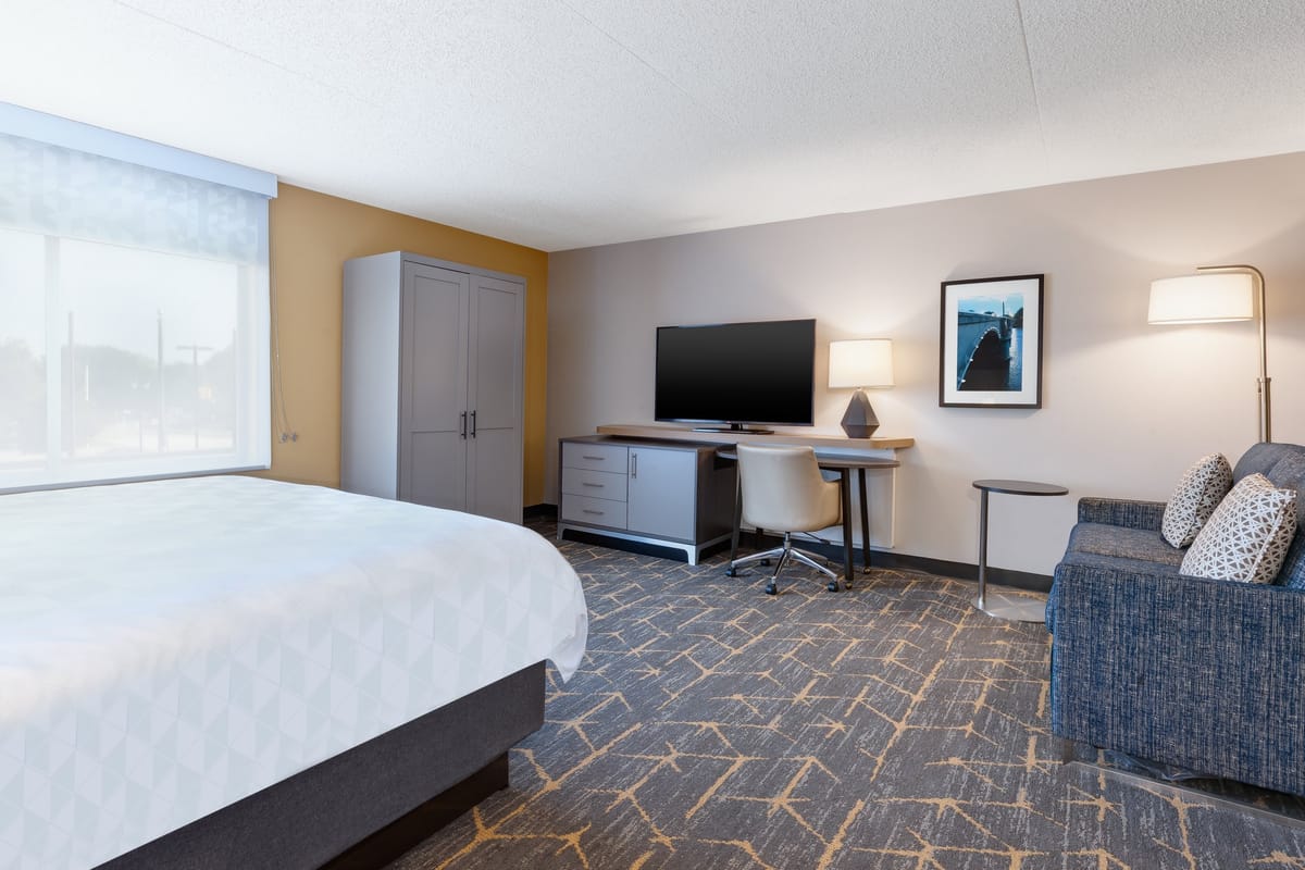 Holiday Inn Grand Rapids Downtown by IHG — 3