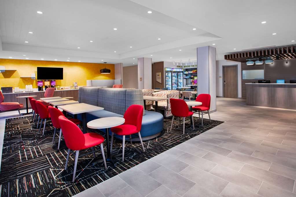 Home2 Suites by Hilton Grand Rapids Northeast — 3