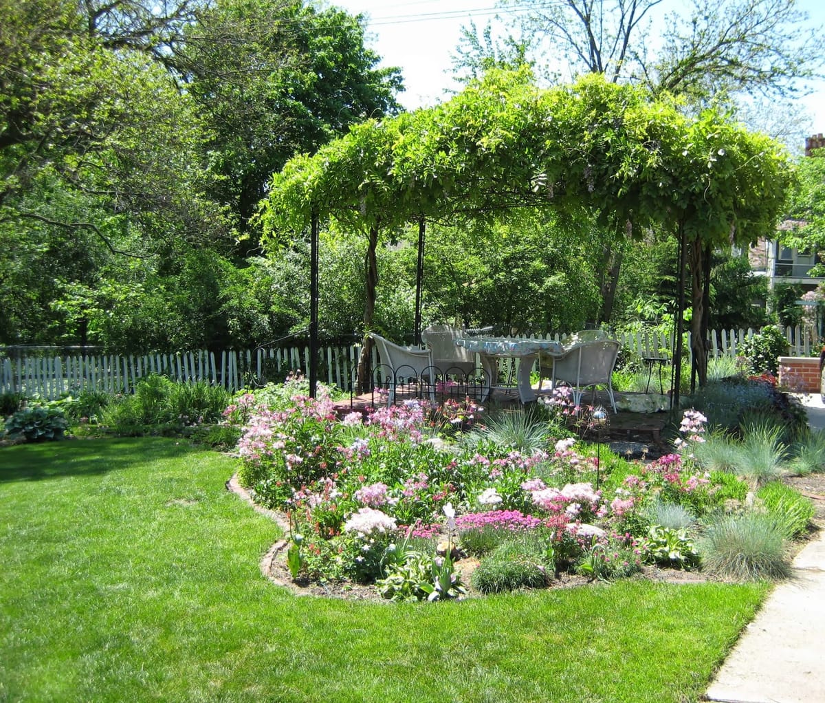 Peaches Bed & Breakfast Ltd — 1