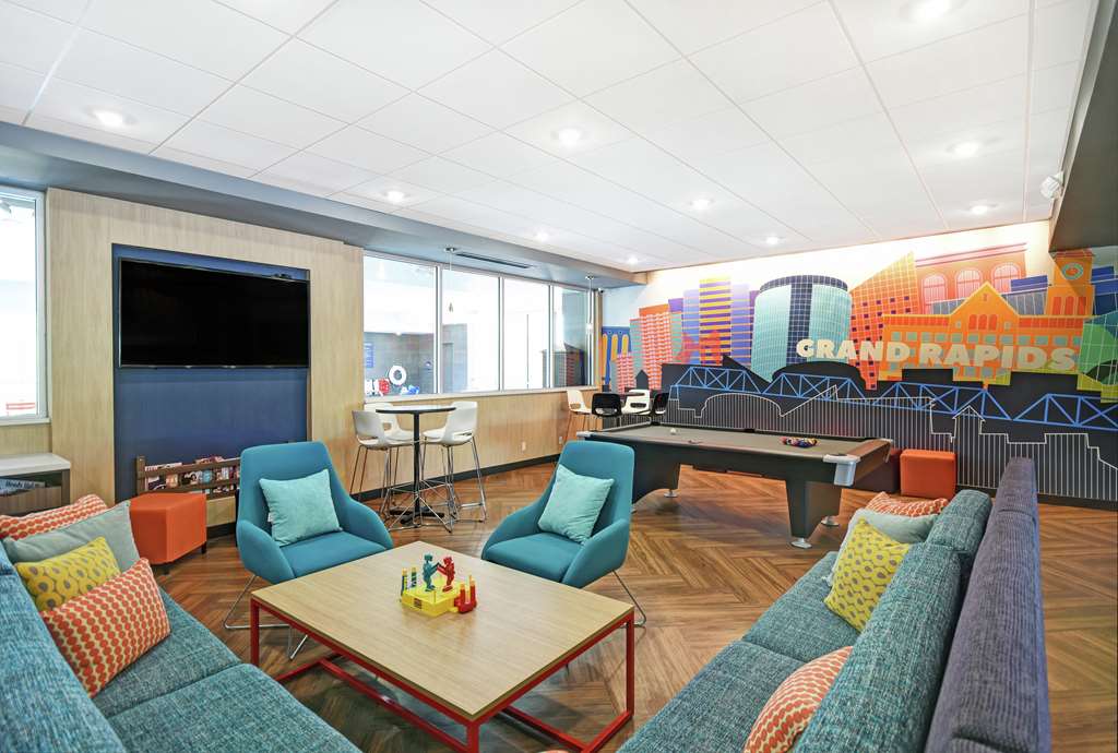 Tru by Hilton Grand Rapids Airport — 5