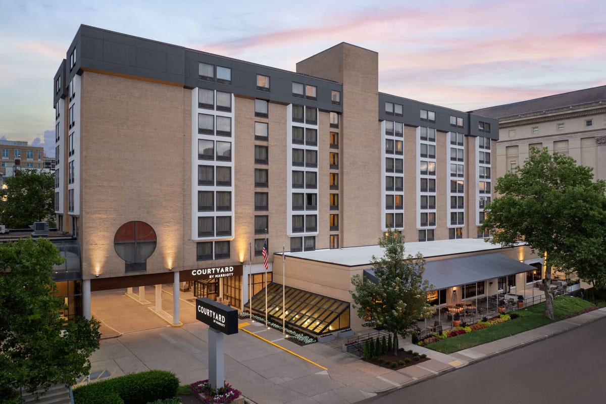 Courtyard by Marriott Pittsburgh University Center — 1
