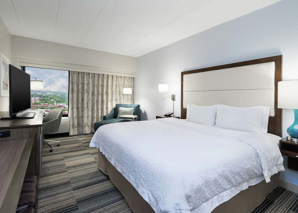 Hampton Inn Pittsburgh University/Medical Center — 3