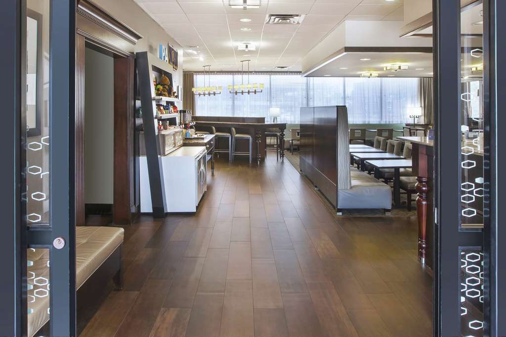 Hampton Inn Pittsburgh University/Medical Center — 4