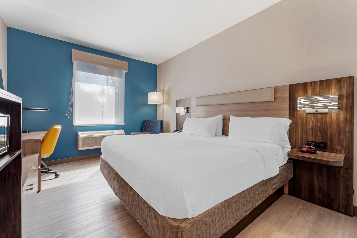 Holiday Inn Express Pittsburgh E - Waterfront Dr by IHG — 2